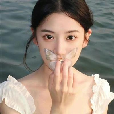 网恋失败后我成了全网白月光